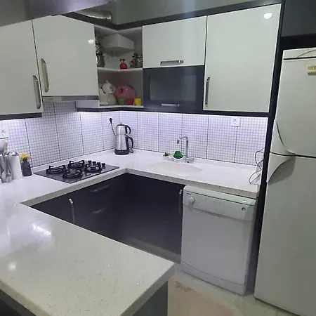 Sahil Sitelerinde Huzurlu Triplex 3+1 *